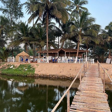 Goko Hostel جوكارنا المظهر الخارجي الصورة